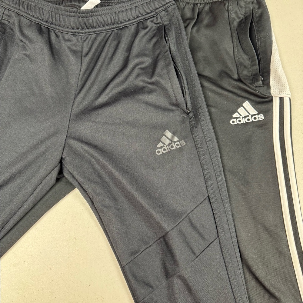 Set of 2 Men’s Adidas Training Pants, size Small